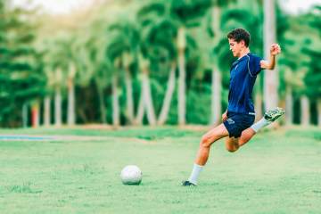 弗里克：不谈阿尔瓦雷斯，巴萨首战必须拿下埃尔切（配图示意）